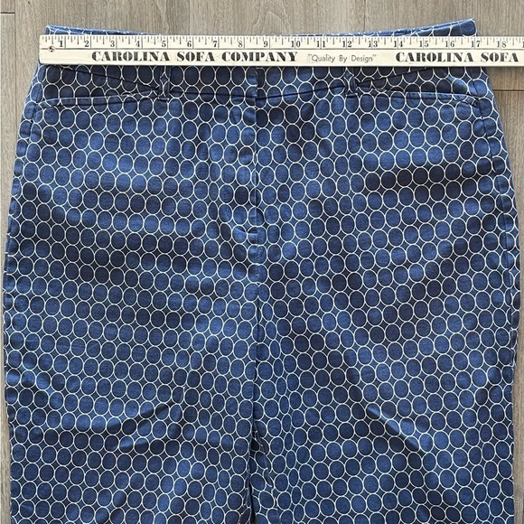 Talbots Stretch Cropped Causal Dress Pants Blue White Circle Pattern Women’s 14 - Picture 8 of 11